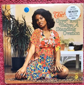 ♫ NEW 1973 LP Record ♫ The Dells ♫ SS Sealed ♫ Give Your Baby A Standing Ovation - Foto 1 di 2