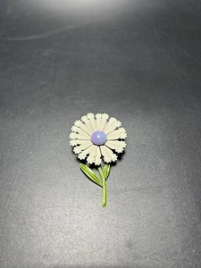 Vintage geschichtete weiße Blütenblätter Gänseblümchen Brosche - Bild 1 von 3