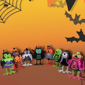 2024 Komplettsatz 8 Target Hyde & EEK! Featherly Friends Halloween Stoff Vögel - Bild 1 von 16