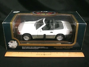 Road Tough Collection Die Cast Mercedes-Benz 500SL White/Grey/Black 1:18 - Picture 1 of 12