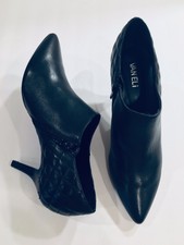 vaneli adelle bootie