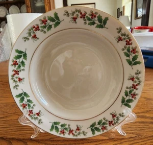 Christmas Charm Soup Bowls (pair) 8" Rimmed Gibson Stoneware White Green Gold ! - Picture 1 of 14