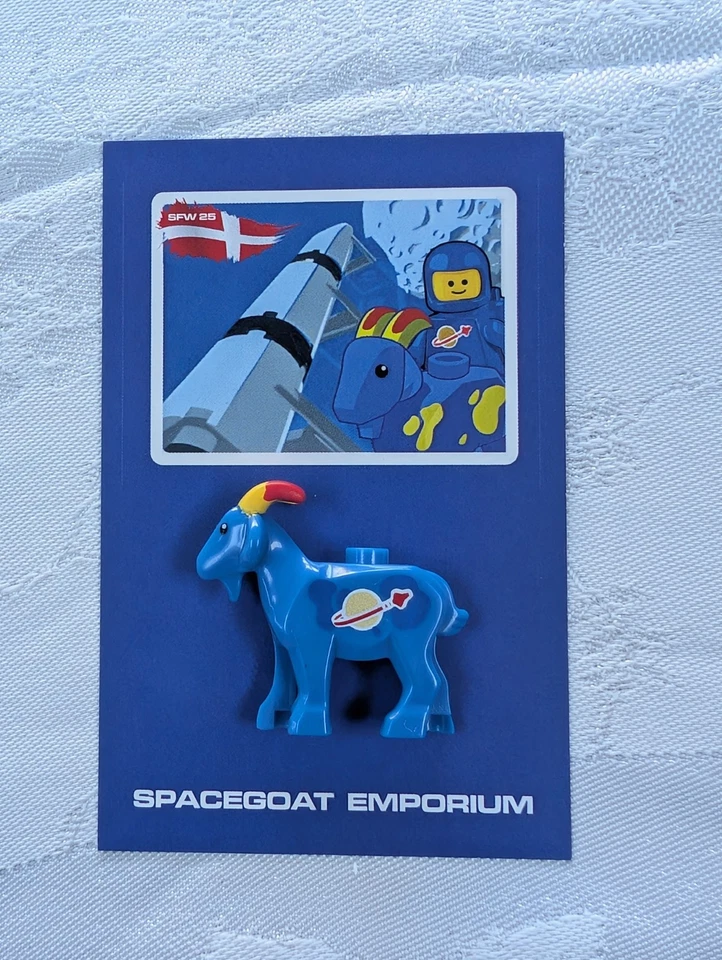 Building bricks Classic space Planet Moon Logo limited edition Spagegoat  - Image 1 of 2