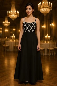 Bari Jay Petite schwarz/weiß Satinkleid mit überkreuzten weißen Rosendetails, 14P - Bild 1 von 9