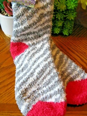 Nuevos calcetines de salón difusos a rayas con estampado animal rosa gris blanco para mujer Foto 1 de 4