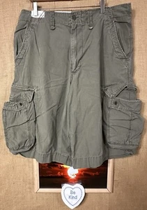 Polo Ralph Lauren men’s green vintage cargo shorts 38 zip cotton Vietnam - Picture 1 of 7