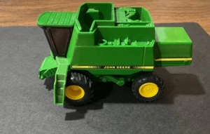 Vintage 1999 Ertl John Deere Tractor Maximizer Combine Diecast - Picture 1 of 9