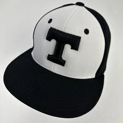 Gorra de béisbol Unknown T Logo negra blanca ajustada XS Foto 1 de 4