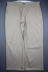 Pantalones chinos Levi's 2014 elásticos beige con pestaña blanca talla 36x30 (MSR 37x24) - Imagen 1 de 11