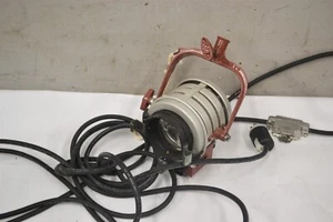 Mole-Richardson 3131 Betweenie Stage Light (no bulb)(cracked glass)(S13) - Picture 1 of 2