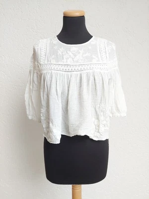 Weiße Blumen Crop Stickereien Bluse von Zara, Gr. S - Bild 1 von 4