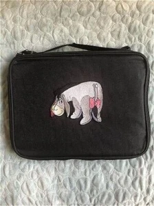 Neu Stickerei Winnie the Puuhs Eeyore Pin Handelstasche Disney Pin Sammlungen - Bild 1 von 10