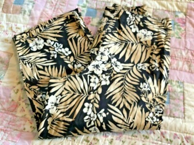 PANTALONES CORTOS CAPRI MUJER ELEMENTOS CLÁSICOS NEGRO BEIGE BLANCO HOJAS NUEVOS SIN ETIQUETAS 10   Foto 1 de 4