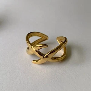 Gold ring 90s style chunky size 8.5 - Picture 1 of 3