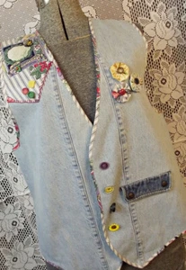 Vintage Handmade Womens Blue Denim Vest Applied Flowers Seeds Sz Lg-XL - Picture 1 of 11