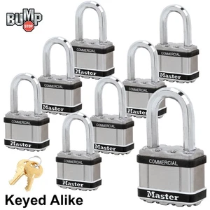 Master Lock Magnum Padlock - (8) Keyed Alike w/BumpStop Technology M5NKALFSTS-8 - Bild 1 von 3