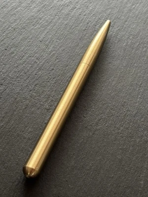 Edler Kugelschreiber aus massivem Messing | Drehmechanik | abgerundete Form - Bild 1 von 4