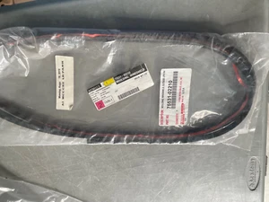 TOYOTA WINDSHIELD MOULDING FRONT UPPER RIGHT OEM GENUINE ORIGINAL - Imagen 1 de 1