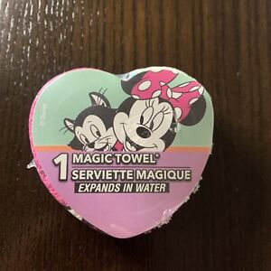 Disney Magic Towels Minnie Mouse Black White and Pink 11.5X11.5