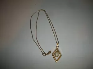 Vintage AVON goldfarbene Halskette mit Anhänger aus Nachlass - Bild 1 von 4