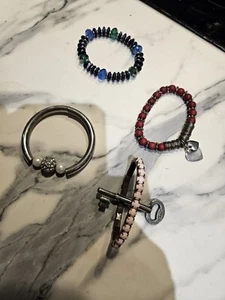 Bracelets 4 Off Lot - Picture 1 of 2