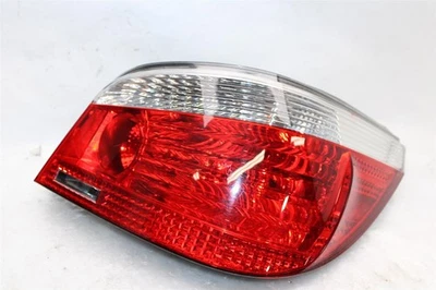 Used Right Tail Light Assembly fits: 2006 Bmw 530I red and clear lens Right Grad Foto 1 de 4