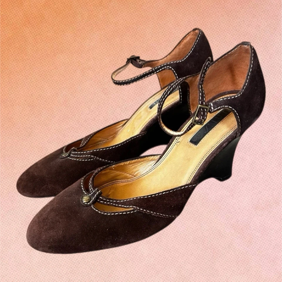 Unisa Women's High Heels Brown Suede Wedge Dress Shoe Size 8.5 Buckle Y2K - Image 1 of 4