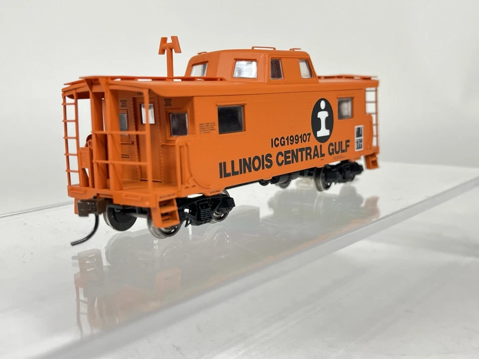 Bowser HO Illinois Central Gulf ICG #199107 N8 Caboose “I Logo” - Image 1 of 4