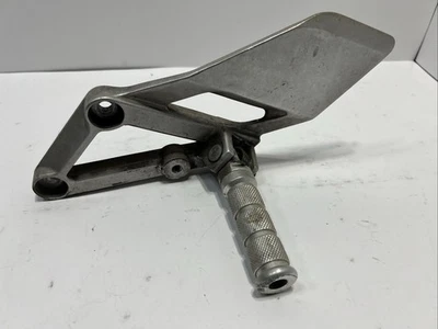 91-94 HONDA CBR600F2 CBR 600 F2 Juego trasero izquierdo reposapiés clavija Foto 1 de 4