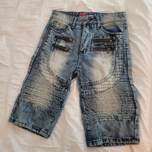 NEW Boys Blue Jeans Shorts Destroyed, Paint & Zipper Size 18 - Picture 1 of 3