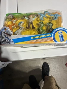 NEW Fisher-Price Imaginext - Jurassic World Raptor Trainer Owen Gift Set - New - Picture 1 of 2