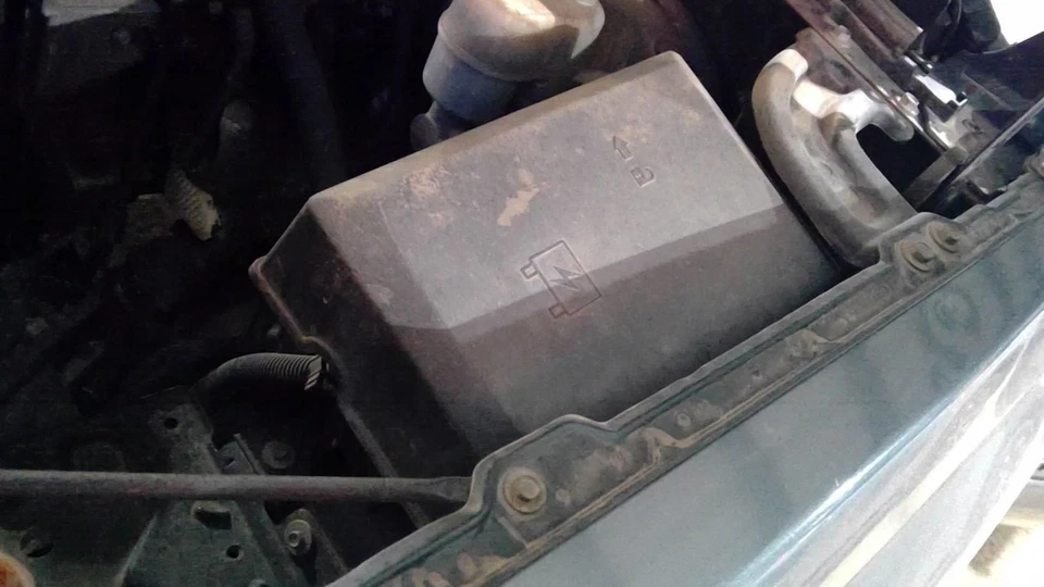 Fuse Box Engine Fits 07-09 AVALANCHE 1500 5186454 Foto 1 de 1