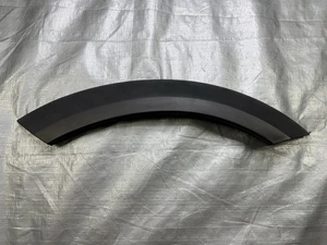2002-2006 Mini Cooper Hood Right Passenger Wheel Arch Trim - Picture 1 of 14