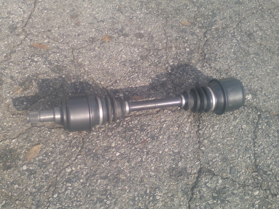 Eje CV trasero derecho/izquierdo Mercedes w123 genuino reconstruido medio eje 240 300 C D T Foto 1 de 1
