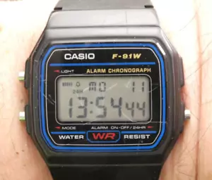 Casio F91-W Wristwatch Digital Vintage 1989 Stopwatch Micro Light Alarm Japan - Picture 1 of 17