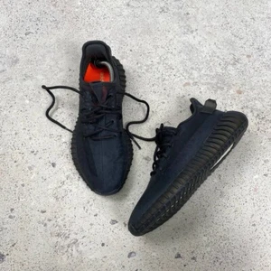 Adidas Yeezy Boost 350 V2 Mono Cinder Negro GX3791 US9 UK8 EU42 CM27 - Imagen 1 de 13