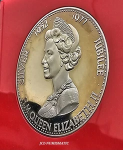 1952-1977 Queen Elizabeth II The Silver Jubilee Souvenir Medal in Original Case - Picture 1 of 5