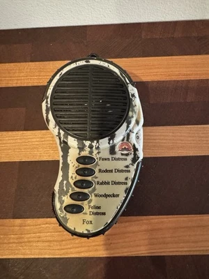 Cass Creek Electronic Fox Call Works Well - Image 1 of 4