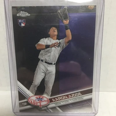 2017 Topps Chrome #169 Aaron Judge Catching Yankees RC Rookie - Image 1 of 4