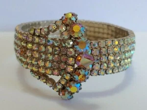 VINTAGE 1950'S AURORA BOREALIS BUCKLE DESIGN RHINESTONE HINGED CLAMP BRACELET - Picture 1 of 5