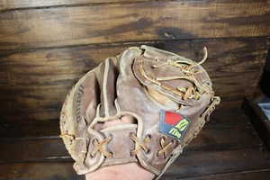 Mizuno MT1060 Professional Model Max flex Catchers Mitt Glove RH Throw USED - Picture 1 of 9