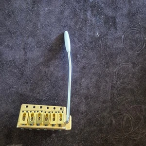 Trémolo vintage, latón/latón como en los años 80 Charvel o Schecter Strat - Imagen 1 de 4