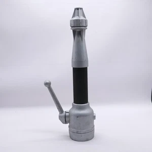 FEUERWEHRLANZE MIT ALUMINIUMKEGEL UNI70 3 STRAHLEN FM-1784 - Bild 1 von 4