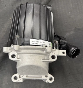 Genuine VOLVO OEM Crankcase Ventilation / Oil Separator 22877306 21373547 - Bild 1 von 3