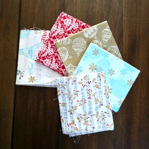 Patrones de Navidad coordinados, paquete de algodón de 18" x 21", 5 piezas - Imagen 1 de 7