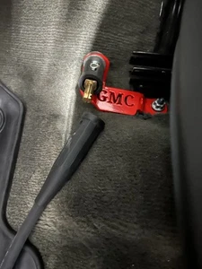 LOWRIDER HYDRAULICS UNDER SEAT QUICK Disconnect Ground Bracket 03-07 GMC Sierra - Picture 1 of 4