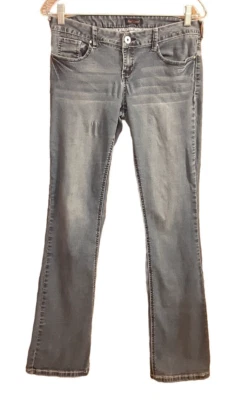 Red Camel Blue Jeans Faded Distressed Embroidered Pockets Juniors Size 0 - Image 1 of 4