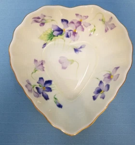 TOYO Primavera Violeta Porcelana Baratija Tocador Joyería Corazón Plato por Magie - Imagen 1 de 6