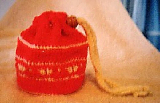 Crocheted Two Tone Bi-color Girls Shell Stitch Purse Pattern Instructions Only - Image 1 of 1