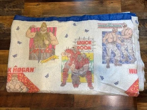 Coperta vintage 1991 WWF WWE blu bordo raso biancheria da letto Hogan Warrior WCW ECW 72x64 - Foto 1 di 11